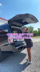 Open the boutique with me