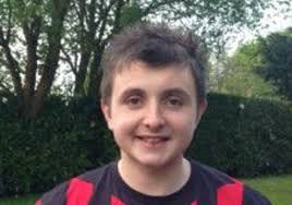 Whaley Bridge runner raises £700 for hospice