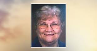 Lora Beasley's Instagram, Twitter & Facebook