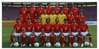Timnas indonesia disini pernah meraih hasil terbaik yaitu dengan menjadi juara 2 di beberapa ini adalah kit timnas yang digunakan dari tahun 2007 hingga 2009, kit ini tepatnya digunakan saat. Instagram Memoriligina On Twitter Skuad Timnas Era Piala Asia 2007 Memoriligina