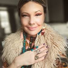 Tara Joy Breathnach (@tarajoyzimbabwe) • Threads, Say more