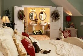 Save on home decor, furniture, kitchen and more at belk®. 10 Christmas Bedroom Decorating Ideas Inspirations