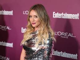 Hilary duff promotes the lizzie mcguire reboot on 2019. Hilary Duff Broke Her Silence On The Lizzie Mcguire Reboot Being Shut Down