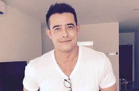 Tiada apa lagi yang hendak diragui mengenai status saya. Zul Ariffin Bercinta Dengan Zahirah Macwilson