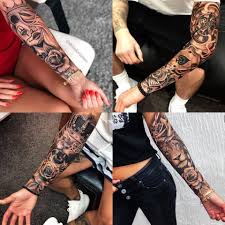 In extreme cases of muscle growth and weight gain, the skin can stretch so much so that the tattoos start to lose the initial vividness and change colors. Die Schonsten Tattoo Ideen Fur Frauen Facebook