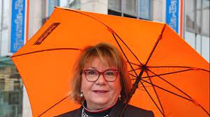 0211 23 93 23 93 fax. Osnabrucker Sparda Bank Chefin Geld Nicht Auf Dem Konto Liegen Lassen