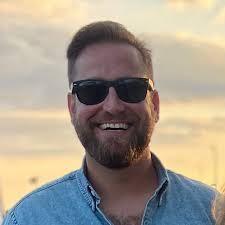 Betty Bloom. (@bettybloomsocialclub) • Instagram photos and videos