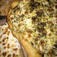 How To Make Perfect And Easy Arabic Manakish Zatar Recipes Egyptian Food Food