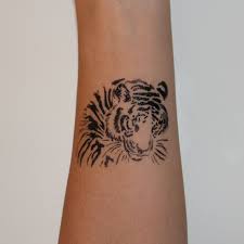 Tiger tattoos are getting popular these days not only for men, but also for women. Tiger Outline By Airtoosbymarcia Airbrush Tattoo Airbrush Tattoo Tattoos Tiger Tattoo