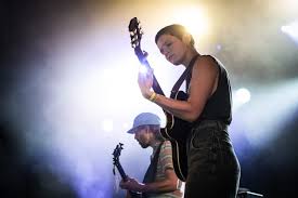 Ze begint binnenkort aan een nieuw hoofdstuk, met een vierde plaat als apotheose. Pukkelpop 2019 Dag 2 Topdag Onder Een Muzikale Vlag