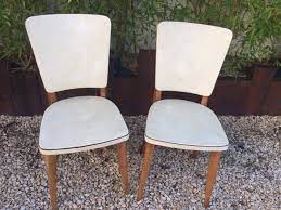 À chiner chaise années 50 sur selency. Paire De Chaises Scandinaves Annees 50 En Skai Luckyfind