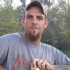 Anthony Carr's Instagram, Twitter & Facebook