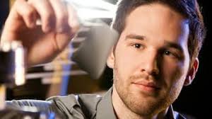 Device Uses Temperature Differences to Create Electrical Charge