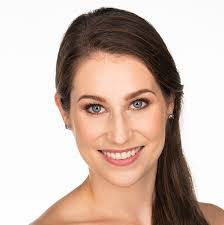 Erin Rauch's Instagram, Twitter & Facebook