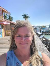 Looking for a hair stylist that can cut curly/wavy hair. I've had such a  hard time finding someone who is available and can work with my hair. Thank  you!