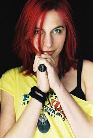 Danielle Sipple's Instagram, Twitter & Facebook