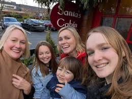 Flora Hill (@florahillfarm) • Instagram photos and videos