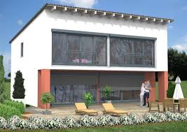 Wer Viel Tageslicht In Den Wohnraum Lassen Mochte Ist Mit Einem Massivhaus Mit Pultdach Gut Beraten Das Dach Nimmt Nur Wenig Massivhaus Haus Pultdachhaus