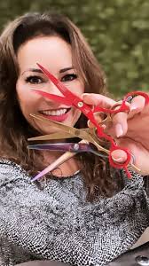 Universo Oculto dos Cabelos: Elsa Almeida revela os segredos da saúde e  beleza em evento exclusivo