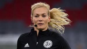 Vier siege, zwei unentschieden eine solche lahme ente ist nun auch weinzierl. Zeitung Augsburg Trennt Sich Von Herrlich Weinzierl Ubernimmt Stern De