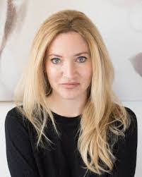 Barbara Pharis's Instagram, Twitter & Facebook