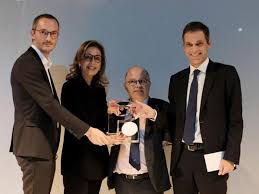 Открыть страницу «eric saade» на facebook. Presentation Of The First Jacques Saade Award To The Start Up Notilo Plus Ajot Com