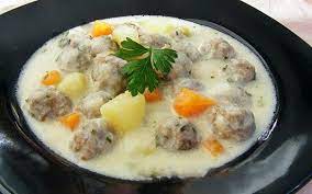 yogurtlu eksili sulu kofte tarifi tarif defteri yemek tarifi yemek tarifleri yemek etli yemek tarifleri