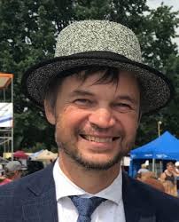 S úděsem jsem sledoval, jak se doktor lukáš pollert, kterého desítky let znám a vážím si ho, mění v protirouškového disidenta. Rebel Lukas Pollert Na Jiske Zachranuje Obete Covid 19 Fotografia C 1 Novy Cas