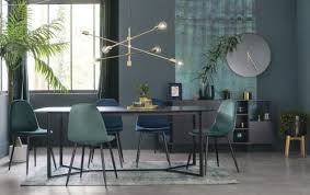 Lo stile e il design della sedia dipendono quindi solo dal vostro gusto personale o dal tipo di arredamento della vostra sala da pranzo. Sedia Scandinava In Velluto Verde Abete Clyde Maisons Du Monde