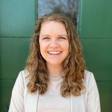 Alison Poston's Instagram, Twitter & Facebook