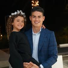 Последние твиты от james rodríguez (@jamesdrodriguez). Sportswallah On Twitter Star Footballer James Rodriguez S Four Year Old Daughter Has 421k Instagram Followers Https T Co Mio60pokju Football Jamesrodriguez Fatherdaughterbonding Https T Co Yfehigf3xa