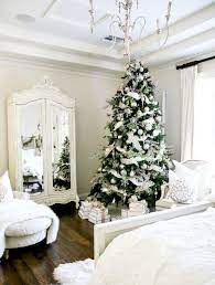 Cool 55 Adorable Christmas Home Decor Ideas On A Budget Https Homeideas Co 9787 55 Adorable C Christmas Bedroom Christmas Decorations Bedroom Holiday Bedroom