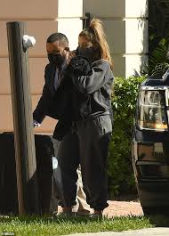 She is the only child in her family. Larsa Pippen Arrives Home To Face The Music After Malik Beasley S Wife Files For Divorce Aktuelle Boulevard Nachrichten Und Fotogalerien Zu Stars Sternchen