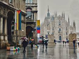 A milano mercoledì 17 giugno oggi cieli molto nuvolosi o coperti con deboli piogge, in intensificazione pomeridiana. Meteo Milano Arriva La Pioggia Temperature Ancora Da Inverno Notizie Meteo Di Tempo Italia