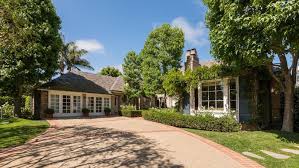 Maybe you would like to learn more about one of these? Where Does Giuliana Rancic Live And How Big Is Her House
