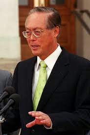 Goh, lee'nin 5 haziran 1959'dan 28 kasım 1990'a kadar 31 yıl boyunca elinde tuttuğu pozisyondan lee kuan yew istifa. Goh Chok Tong Zxc Wiki