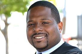 Willie Singletary's Instagram, Twitter & Facebook