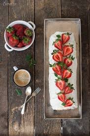 Rezept Erdbeerroulade Mit Feiner Creme Fullung Rezept Erdbeerroulade Rezepte Mehlspeisen Rezepte