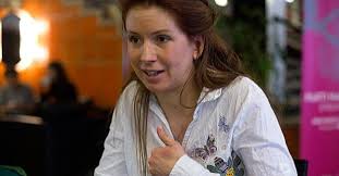 Tüttő kata tegnap az egyenes beszédben azt mondta, hogy egy mételyt vágtak ki az mszp tüttő kata kijelentésére úgy reagált, hogy nem akarja mélyebbre ásni a gödröt, mint politikus társai. Tutto Kata Nem Azert Kerultem A Belvarosba Hogy A Gyerekeim Apjat Segitsem Magyar Narancs