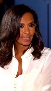 Après 2 ans de tournage (de dissolution en remaniement…), mon nouveau bébé  va bientôt être diffusé, en PT sur @m6officiel . Merci à @sandrousseau  @fabien_roussel @gerald_darmanin @jordanbardella pour ...