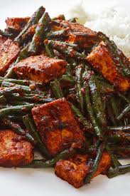 Phat Phrik Khing With Tofu And Long Beans Thai Dry Curry Stir Fry Recipe Recipe Recipes Tofu Long Bean