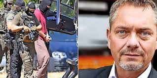 Ein rechtsanwalt darf ohne vollmacht häufig nicht für mandanten tätig werden. Neuer Anwalt Von Stephan E Kommt Aus Dem Pegida Umfeld