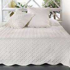 Boutis proven�al, boutis blanc, boutis velours, boutis patchwork, boutis fleuri. Couvre Lit Dessus De Lit Et Edredon Eminza