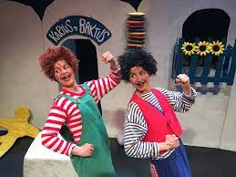 Ikke bare slurver gutten med tannpussen. Facebook