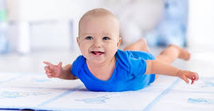Die unterschiede zwischen den einzelnen kindern setzen sich aber auch beim. Wann Fangt Mein Baby An Zu Krabbeln Baby At