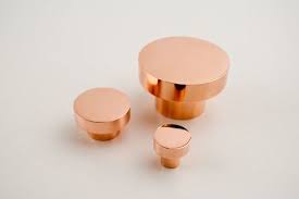 Bouton De Meuble Contemporain En Cuivre Dot 50 Diam Copper B B Sweden Bouton De Meuble Cuivre Poignee Meuble