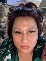 Hi all! I just wanted to introduce myself and share a photo that I took.  I'm Sarah and I'm currently studying beauty at college. This was my first  attempt at applying cluster/flare