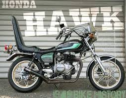 悪くてうるさい排気音が br 暴走族心を刺激した 族車 暴走族 カフェレーサー