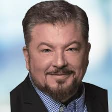 Sara Hazel's Instagram, Twitter & Facebook