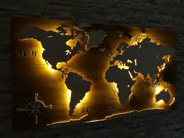 Wunderball, low prices, free shipping & 24/7 support, shop now! Weltkarte Aus Holz Led Beleuchtung Kompass Weltkarte Aus Holz Wandbild Holz Hintergrund Farbe